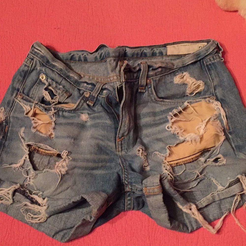 Sexy ripped rag & bone blue Jean shorts size 26